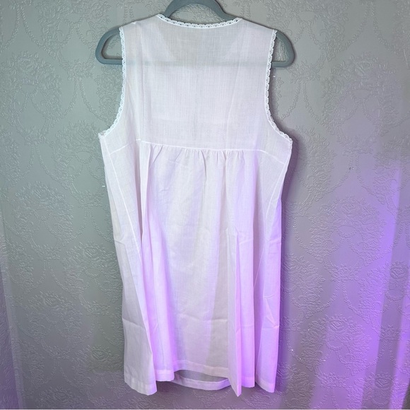 Pink Nightgown with Floral Embroidery vintage robe gown - Picture 8 of 8